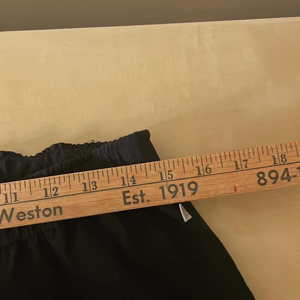CHICO’S ZENERGY BUNGEE CORD ELASTIC WAIST PANTS (size 8 Medium) - Picture 7 of 9